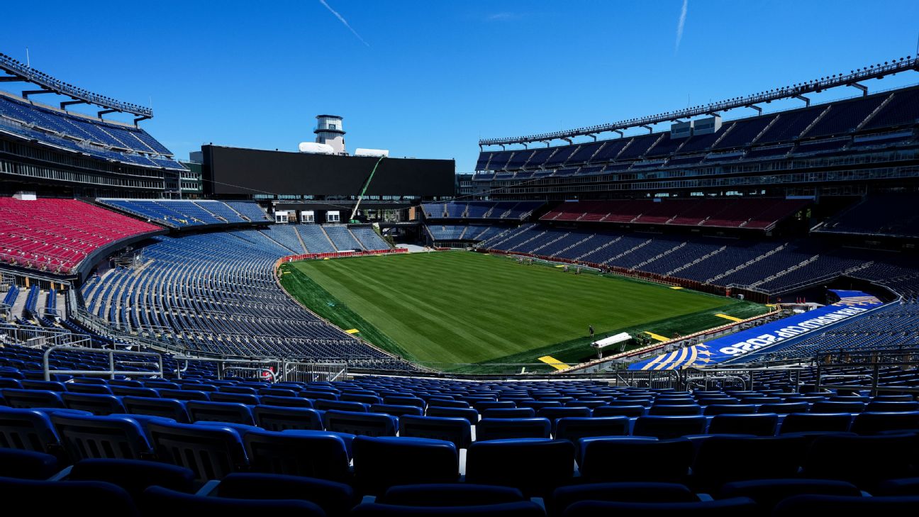NFL球场改造世界杯草皮：11座场馆如何完成转换
